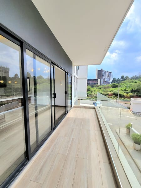 Modern Two Bedroom All Ensuite apartments to let at Two Rivers